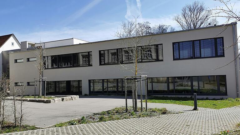 Die Ignaz-Reder-Realschule in Mellrichstadt ist eine moderne, sozial engagierte und familiäre Schule. Die Ignaz-Reder-Realschule in Mellrichstadt ist eine moderne, sozial engagierte und familiäre Schule.
