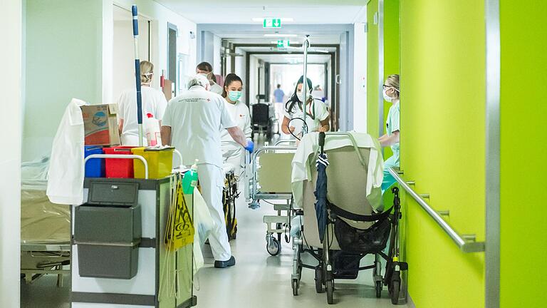 Wie stark sind die Intensivstationen der Krankenhäuser, im Bild eine Station des Leopoldina-Krankenhauses, ausgelastet?