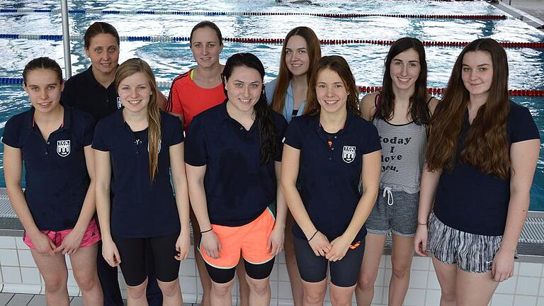 Platz zwei in Unterfranken und die sechstbeste Punktzahl schafften Kitzingens Schwimmerinnen (von links): Viktoria Kolb, Chris Wiegand, Verena Haberkorn, Susi Völkel, Mariel Robert, Franziska Conover, Hannah Voll, Carina Hiebl und Jennifer Fries. Platz zwei in Unterfranken und die sechstbeste Punktzahl schafften Kitzingens Schwimmerinnen (von links): Viktoria Kolb, Chris Wiegand, Verena Haberkorn, Susi Völkel, Mariel Robert, Franziska Conover, Hannah Voll, Carina Hiebl und Jennifer Fries.