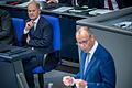 Bundestag       -  Bundeskanzler Scholz und Oppositionsführer Merz: Gibt es eine Verständigung über einen Neuwahltermin?