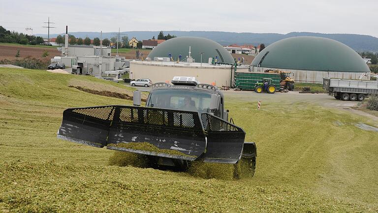 Aktiver Teil des Energienutzungsplans im Landkreis: Die Biogasanlage bei Hofheim. Aktiver Teil des Energienutzungsplans im Landkreis: Die Biogasanlage bei Hofheim.