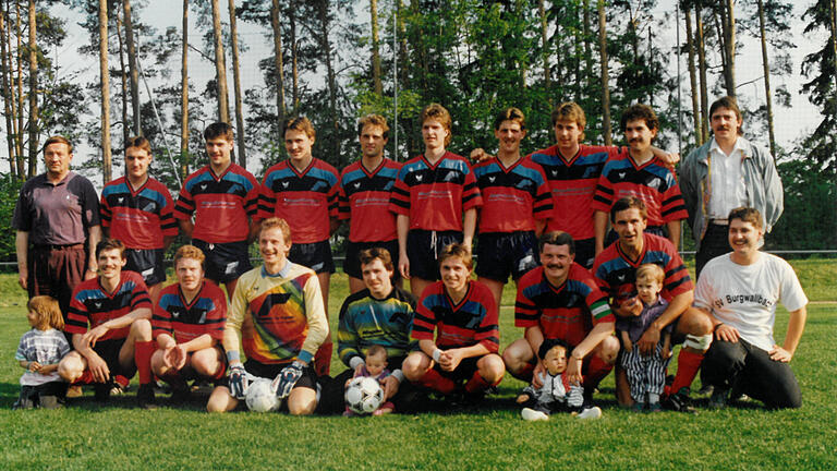 Am 30. Mai 1991 errang der SV Burgwallbach in einem denkwürdigen Entscheidungsspiel (9:8 nach Elfmeterschießen gegen den TSV Oberthulba) die Meisterschaft in der A-Klasse Nord (heute Kreisliga) und stieg erstmals in der Vereinsgeschichte in die Bezirksliga Ost auf. Die damalige Meistermannschaft (stehend von links): Trainer Sepp Stöhr, Günter Wolf, Klaus Reichert, Martin Mölter, Joachim Stöhr, Holger Back, Christoph Illig, Joachim Kanzog, Gerold Schäfer und Abteilungsleiter Harald Schäfer. Kniend von links: Bruno Kleinhenz, Thomas Brückmann, Norbert Abele, Bernhard Vierheilig, Jürgen Schrenk, Klaus Illig, Gerd Hüther und Masseur Thomas Jülka.