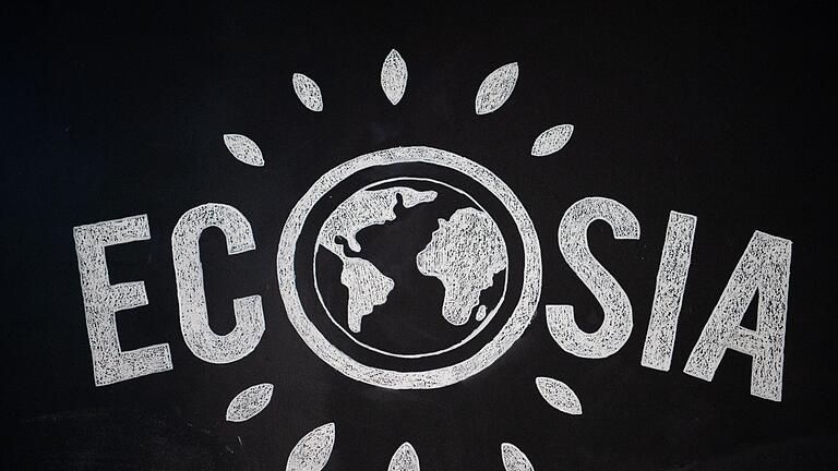 Suchmaschine Ecosia - Zusammen mit der Suchmaschine Qwant aus Frankreich will das Berliner Start-up Ecosia einen Suchmaschinennindex aufbauen, der ohne Google und Bing auskommt. Suchmaschine Ecosia - Zusammen mit der Suchmaschine Qwant aus Frankreich will das Berliner Start-up Ecosia einen Suchmaschinennindex aufbauen, der ohne Google und Bing auskommt.