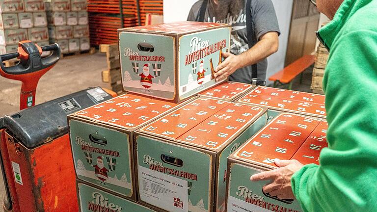 Die Adventskalender der Initiative sind Rhöner Bier sind bereits gepackt. Ab 23. Oktober kommen sie in den Verkauf unter anderem in Bischofsheim und Burkardroth.       -  Die Adventskalender der Initiative sind Rhöner Bier sind bereits gepackt. Ab 23. Oktober kommen sie in den Verkauf unter anderem in Bischofsheim und Burkardroth.