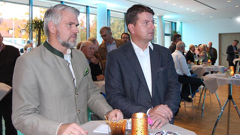 Steffen Vogel (links) und Sandro Kirchner bei einer Wahlparty 2017 in Bad Neustadt. Steffen Vogel (links) und Sandro Kirchner bei einer Wahlparty 2017 in Bad Neustadt.