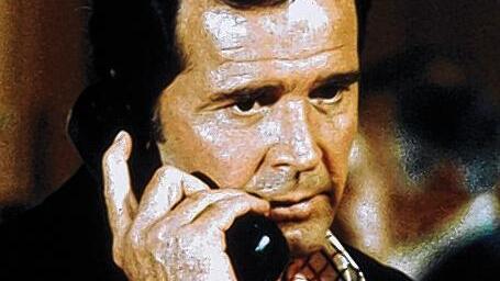 Anruf genügt: James Garner als Detektiv Rockford.