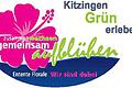 Der Griff zum Buch im Baum