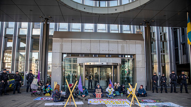 Malte Krudewig, dpa.jpg       -  Ein Protest von Extinction Rebellion vor dem nordhrein-westfälischen Innenministerium.