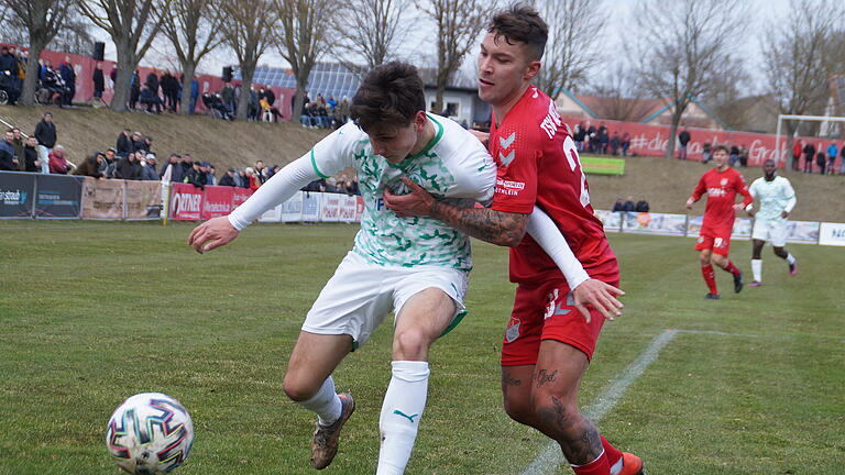 In der Regionalliga Bayern hat sich der TSV Aubstadt von der U23 der SpVgg Greuther Fürth 0:0 getrennt.