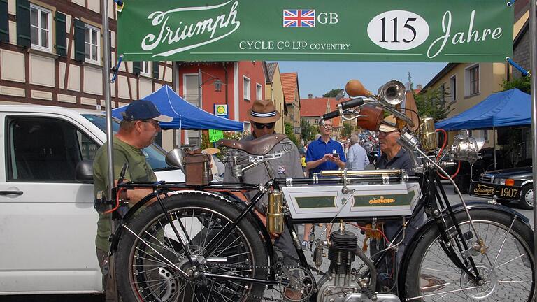 Die Ausfahrt-Strecke mit 90 Meilen führt Rudi Spörer am 1. Oktober von der Rennstrecke Epsom Down zum Shoreham Airport nahe Brighton.