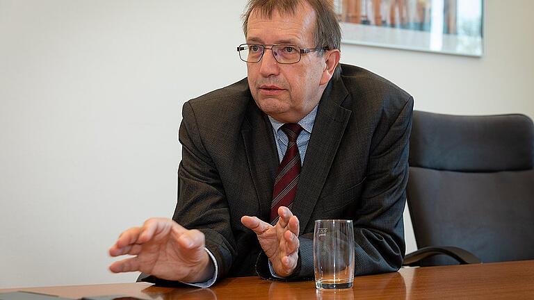 Uni-Präsident Alfred Forchel im Interview mit dieser Redaktion: Der Physiker will in seinen verbleibenden drei Amtsjahren noch mehr Exzellenz nach Würzburg holen.