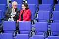 Bundestag       -  Volker Kauder, Unions-Fraktionsvorsitzender, und die SPD-Fraktionsvorsitzende im Bundestag, Andrea Nahles, unterhalten sich während der Sitzung des Bundestages.