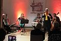 'Hot &amp; Cool' verzauberten die Besucher bei ihrem Gastspiel im 'Kloster Wechterswinkel' mit Tango- und Klezmermusik. Von links: Rainer Schwander, Laura, Bernhard und Claudia von der Goltz sowie Uwe Schachner.