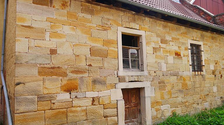 Das alte Schlachthaus soll mit seiner sandsteingemauerten Außenfassade erhalten werden. Das alte Schlachthaus soll mit seiner sandsteingemauerten Außenfassade erhalten werden.