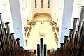 Die Orgel der Mutterhauskirche mit Blick in das Langhaus.