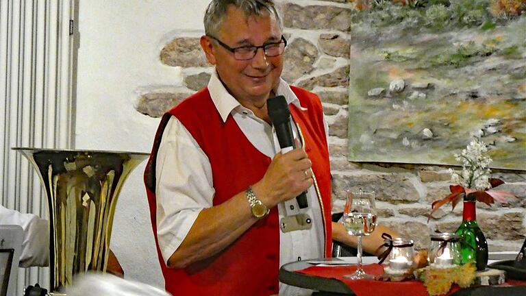 Robert Ammersbach ist im Alter von 67 Jahren verstorben.