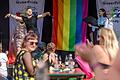 Im Rathausinnenhof in Würzburg trat beim CSD auch Daniel Schuhmacher auf. Die Veranstalter hatten nach längerer Diskussion beschlossen, die Programmpunkte nicht abzusagen, sondern den CSD in angemessenem Rahmen durchzuführen.