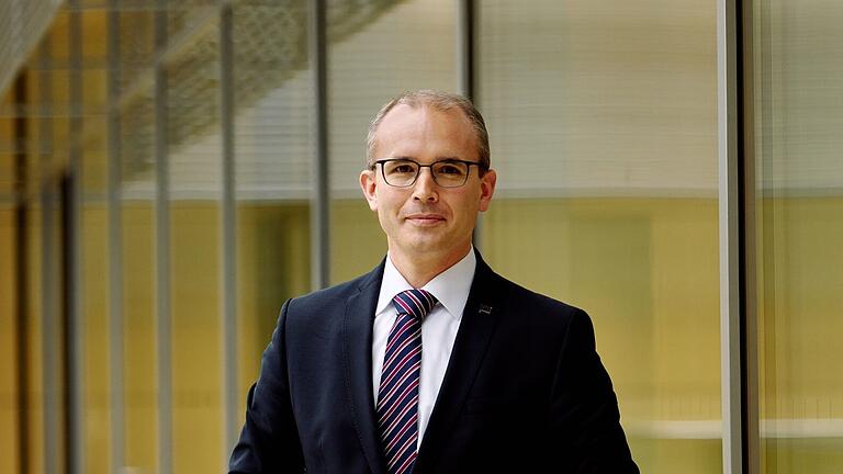 Tobias Winkler (CSU) zieht zum zweiten Mal als Direktkandidat für den Wahlkreis Fürth in den Bundestag ein. Tobias Winkler (CSU) zieht zum zweiten Mal als Direktkandidat für den Wahlkreis Fürth in den Bundestag ein. 