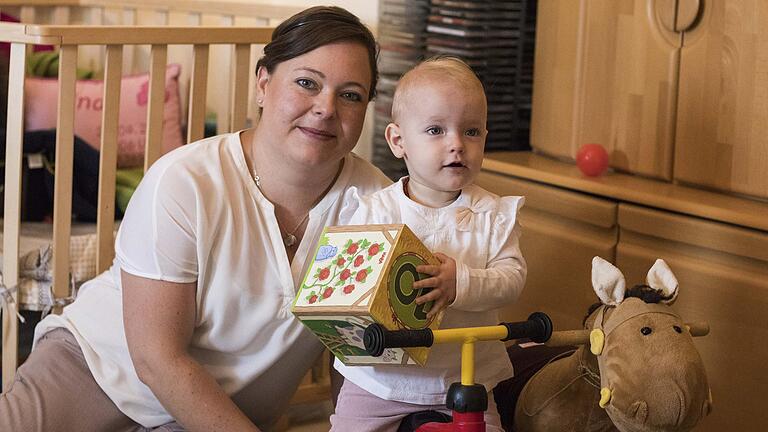 Dagmar Kornheim aus Würzburg sucht seit mehr als einem Jahr einen Kita-Platz für ihre Tochter Lina. Foto: Ivana Biscan Dagmar Kornheim aus Würzburg sucht seit mehr als einem Jahr einen Kita-Platz für ihre Tochter Lina. Foto: Ivana Biscan