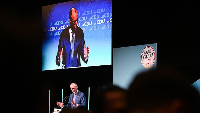 CDU-Grundsatzprogrammkonferenz - Stuttgart.jpeg       -  Friedrich Merz, der Bundesvorsitzende der CDU, spricht bei einer CDU-Grundsatzprogrammkonferenz.