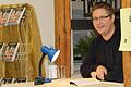 Der Autor Alexander Burkard liest in der Stadtbibliothek aus seinem Thriller.