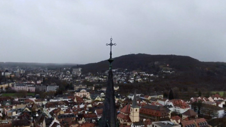 Die katholische Herz-Jesu-Kirche in Bad Kissingen - Die katholische Herz-Jesu-Kirche in Bad Kissingen Die katholische Herz-Jesu-Kirche in Bad Kissingen - Die katholische Herz-Jesu-Kirche in Bad Kissingen
