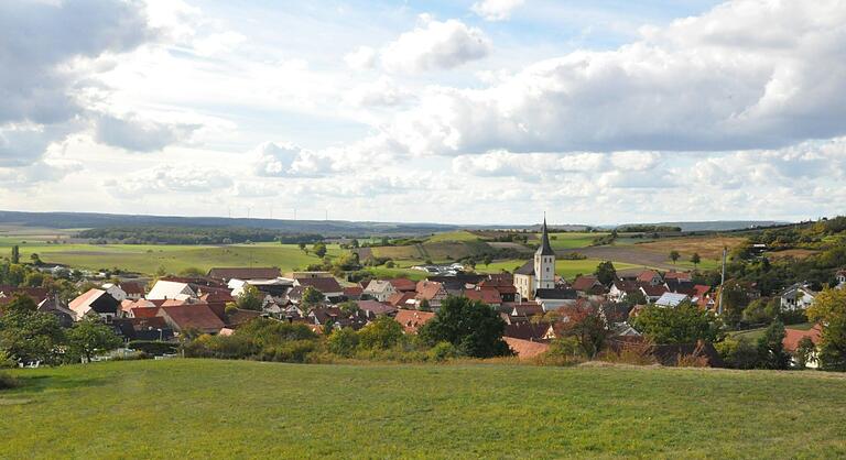 Punkte gibt es auch dafür, wie sich das Dorf in die Landschaft einfügt. Punkte gibt es auch dafür, wie sich das Dorf in die Landschaft einfügt.