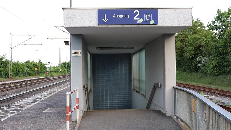 Die Treppen sind längst nicht mehr Stand der Zeit und werden modernisiert. Zusätzlich wird es künftig zwei Aufzüge geben.