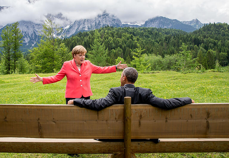 Eines der berühmtesten Bilder vom G7-Gipfel auf Schloss Elmau zeigt die damalige Bundeskanzlerin Angela Merkel im Gespräch mit dem damaligen US-Präsidenten Barack Obama. Den Polizeieinsatz, der das Treffen schützte, leitete Michael Riederer.