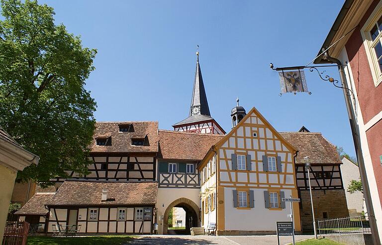 Im Freilandmuseum Kirchenburg in Mönchsondheim (Lkr. Kitzingen) dreht sich am Sonntag alles um Redewendungen. Im Freilandmuseum Kirchenburg in Mönchsondheim (Lkr. Kitzingen) dreht sich am Sonntag alles um Redewendungen.