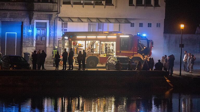 Der erste Einsatz des neuen Jahres bescherte der Kitzinger Feuerwehr gleich mächtig Stress.