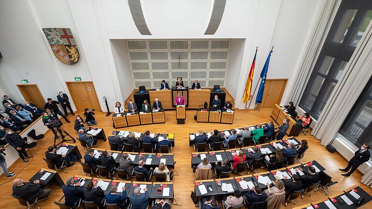 Landtag des Saarlandes       -  Die saarländischen Landtagsabgeordneten wollen künftig auch mit den Kollegen anderer frankophoner Parlamente enger zusammenarbeiten. (Archivfoto)