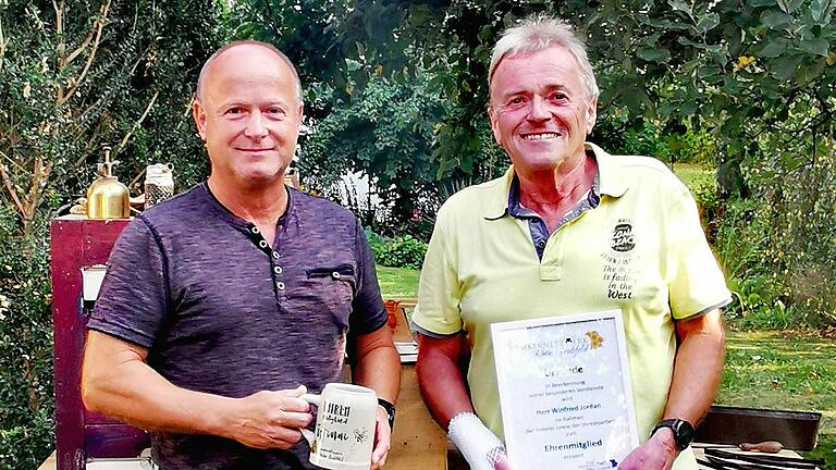 Auf dem Foto 1. Vorsitzender Stefan Knöß und Winfried Jordan.