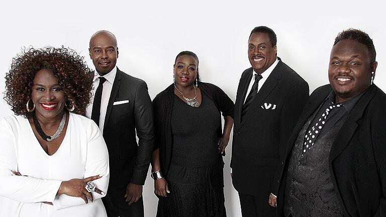 Ingrid Arthur und The Gospel Voices of America treten im Rahmen ihrer &bdquo;Love, Hope and Joy-Tour 2018&ldquo; am Sonntag, 14. Januar, ab 18 Uhr in der St. Michael-Kirche auf.