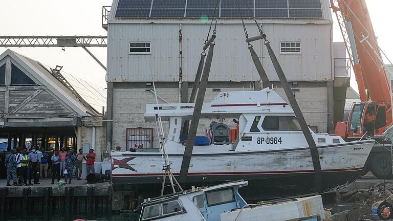 Hurrikan &bdquo;Beryl&rdquo; auf Barbados       -  Nach dem Hurrikan &bdquo;Beryl&rdquo; gilt es auch im Hafen von Bridgetown, die Schäden zu beseitigen.