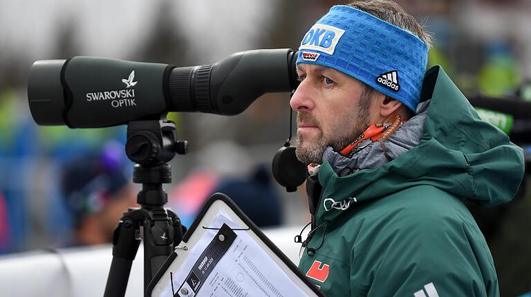 Genervt vom Thema Klimawandel: Biathlon-Bundestrainer Mark Kirchner fordert angesichts der Schnee-Probleme in Oberhof eine klare Strategie für den Wintersport.