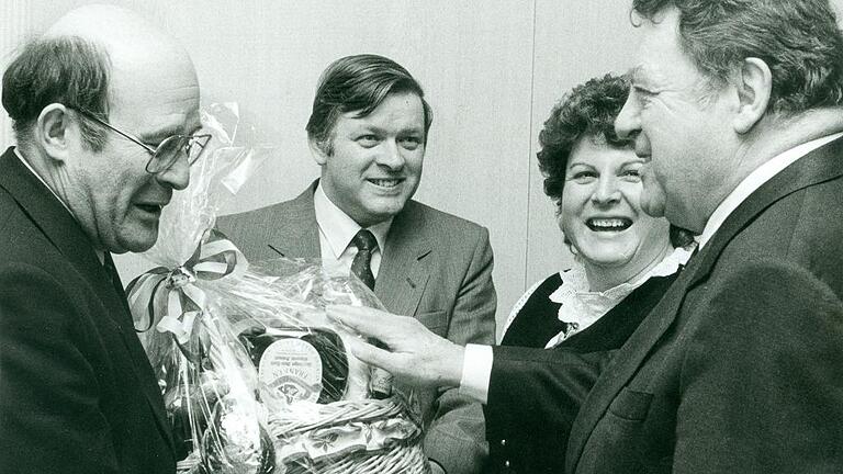 1988 beim kleinen CSU-Parteitag in Würzburg mit Walter Eykmann, Barbara Stamm und Parteichef Franz-Josef Strauß. Foto: MP