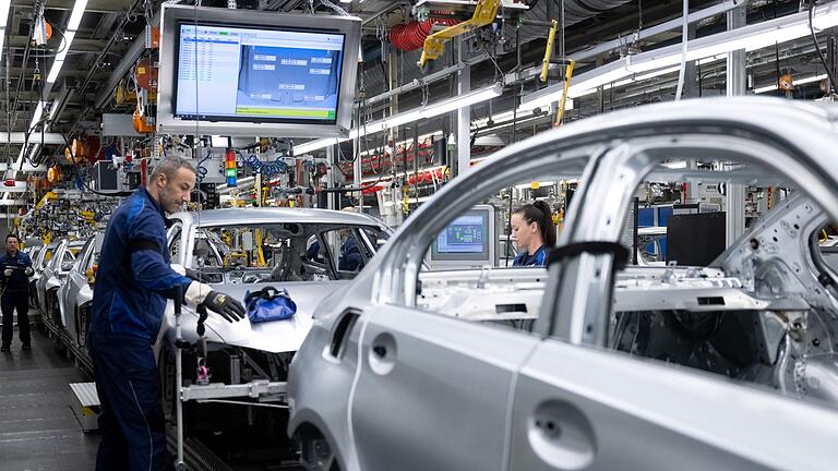 Autobauer schätzen den Standort Bayern       -  Autobauer schätzen den Standort Bayern.