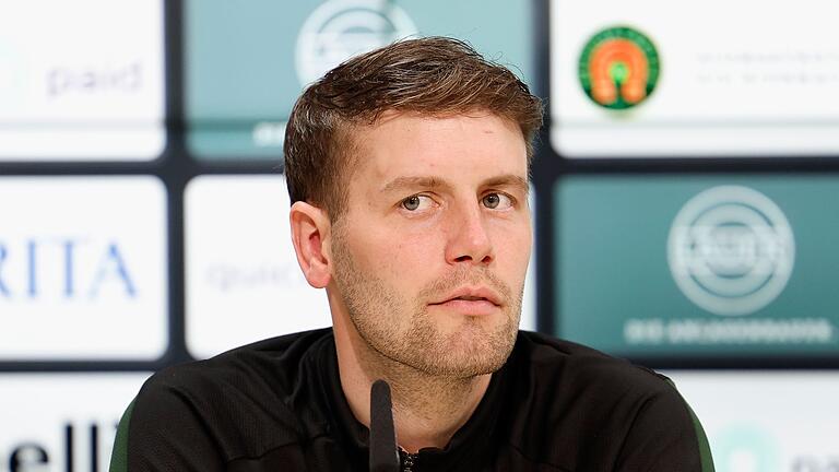 Fabian Hürzeler       -  Nach dem Aufstieg mit fem FC St. Pauli zog es Fabian Hürzeler nach Brighton.
