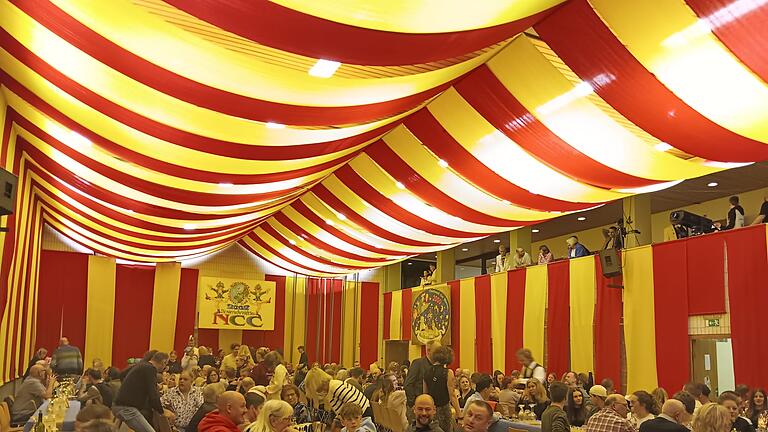 Nüdlinger Fasching 2025 - Nüdlinger Carneval Club feiert 44. Jubiläum Nüdlinger Fasching 2025 - Nüdlinger Carneval Club feiert 44. Jubiläum