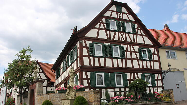 Der Wahler-Hof in Fuchsstadt wird in diesem Jahr 300 Jahre alt. - Der Wahler-Hof in Fuchsstadt wird in diesem Jahr 300 Jahre alt. Der Wahler-Hof in Fuchsstadt wird in diesem Jahr 300 Jahre alt. - Der Wahler-Hof in Fuchsstadt wird in diesem Jahr 300 Jahre alt.