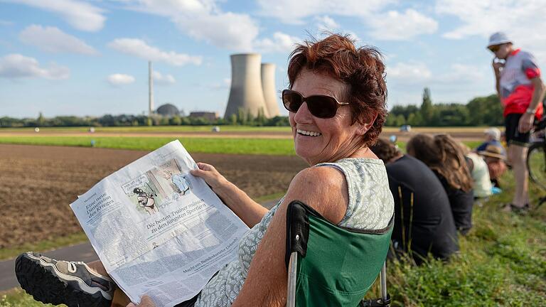 Renate Moreth kam aus Geldersheim, um sich die Sprengung anzuschauen. Für sie bedeuteten die Türme ein Stück Heimat. Renate Moreth kam aus Geldersheim, um sich die Sprengung anzuschauen. Für sie bedeuteten die Türme ein Stück Heimat.