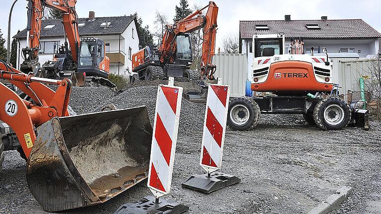 Die Josef-Heeger-Straße in Rimpar: Bisher mussten sich die Bürger am Straßenausbau beteiligen. Wie läuft das aber künftig?