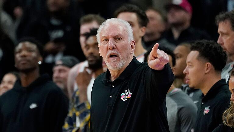 Gregg Popovich       -  Fehlt den San Antonio Spurs wegen eines Schlaganfalls auf unbestimmte Zeit: Gregg Popovich.