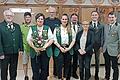 Das Foto zeigt den neuen Vorstand mit Geehrten: (v. li.) Gauschützenmeister Norbert Mahr, Manuel Elflein, Nadine Müller, Robert Peuker, Jennifer Beck, Volker Mauer, Bürgermeisterin Judith Dekant, René Weimann und Yannick Grünewald.       -  Das Foto zeigt den neuen Vorstand mit Geehrten: (v. li.) Gauschützenmeister Norbert Mahr, Manuel Elflein, Nadine Müller, Robert Peuker, Jennifer Beck, Volker Mauer, Bürgermeisterin Judith Dekant, René Weimann und Yannick Grünewald.