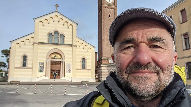 Mit der Wanderung von Unterfranken nach Rom hat sich Alois Klüpfel einen Lebenstraum erfüllt. Seine längste Etappe führte über 39 Kilometer von Bassano nach Camposampiero.