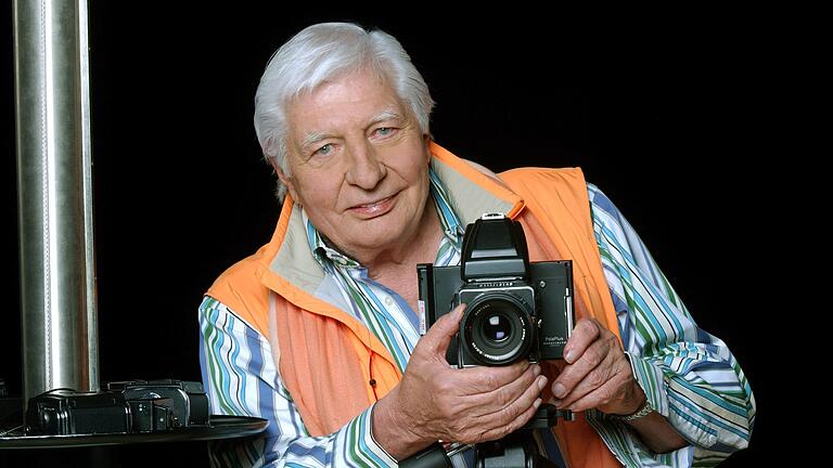 Fotografieren war seine Leidenschaft: zu seinem 75. Geburtstag posierte Gunter Sachs mit Kamera. Fotografieren war seine Leidenschaft: zu seinem 75. Geburtstag posierte Gunter Sachs mit Kamera. 