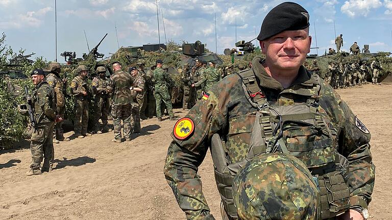 Generalmajor Ruprecht von Butler, Kommandeur der 10. Panzerdivision der Bundeswehr, kurz vor Abschluss der Übung 'Quadriga 24' auf dem Truppenübungsplatz in Pabrade in Litauen.