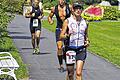 Idyllisch: Triathleten auf der Laufstrecke im Bad Kissinger Kurpark.