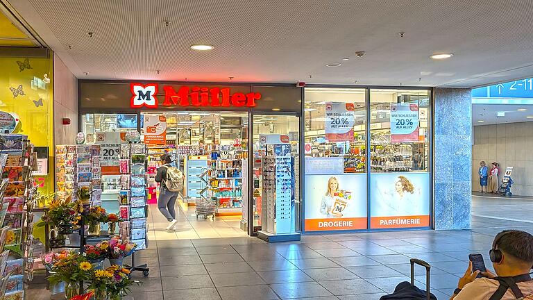 Im August verabschiedete sich der Drogeriemarkt Müller aus dem Hauptbahnhof in Würzburg. Nun will Rossmann dort eine Filiale eröffnen.